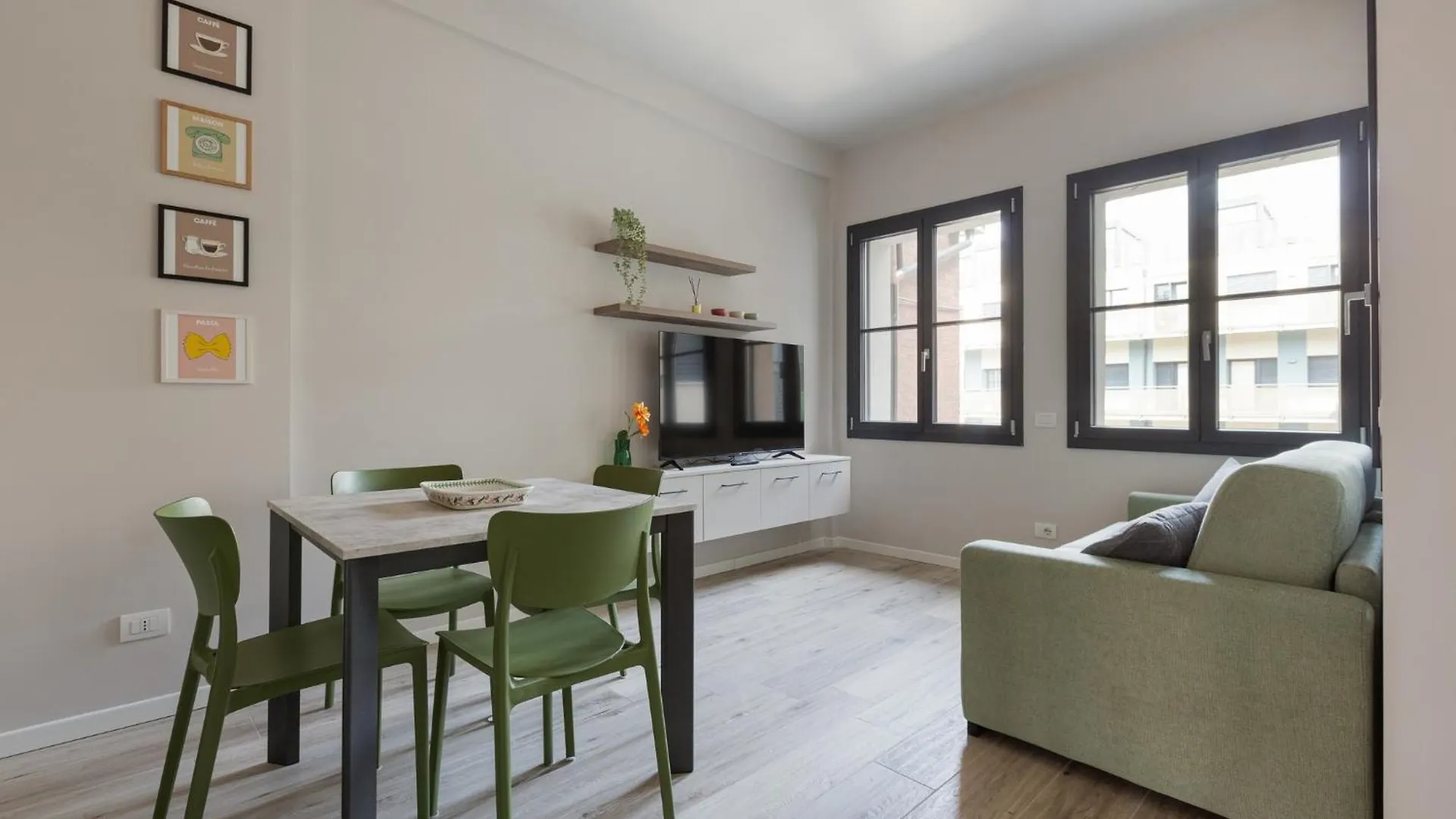 Superior Apt With Veranda And Shared Swimming Pool Milan 0*,  Italy