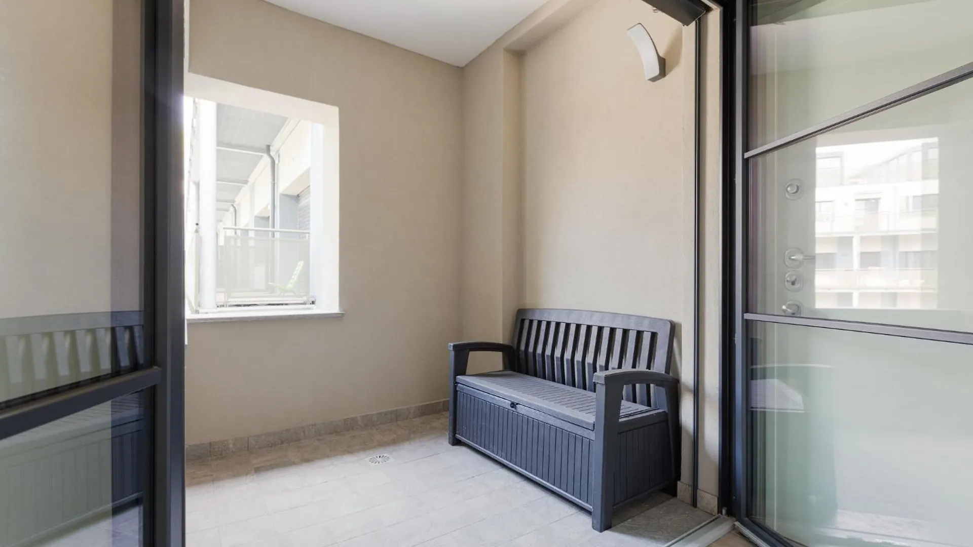 Superior Apt With Veranda And Shared Swimming Pool Milan